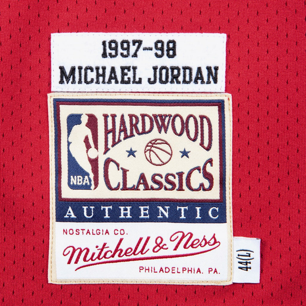 Chicago Bulls Authentic Jersey Road Finals Michael Jordan 1997-98