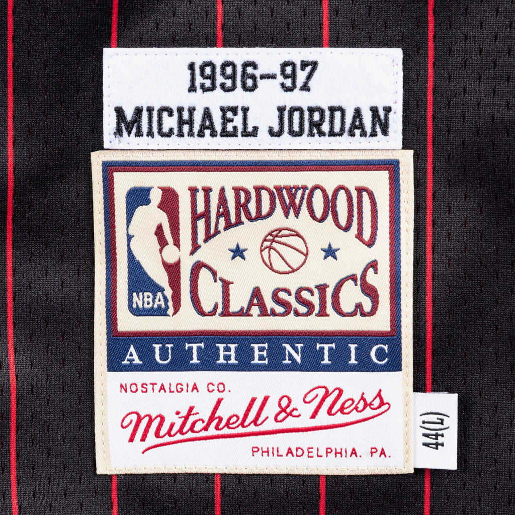 Chicago Bulls Authentic Jersey Alternate Michael Jordan 1996-97