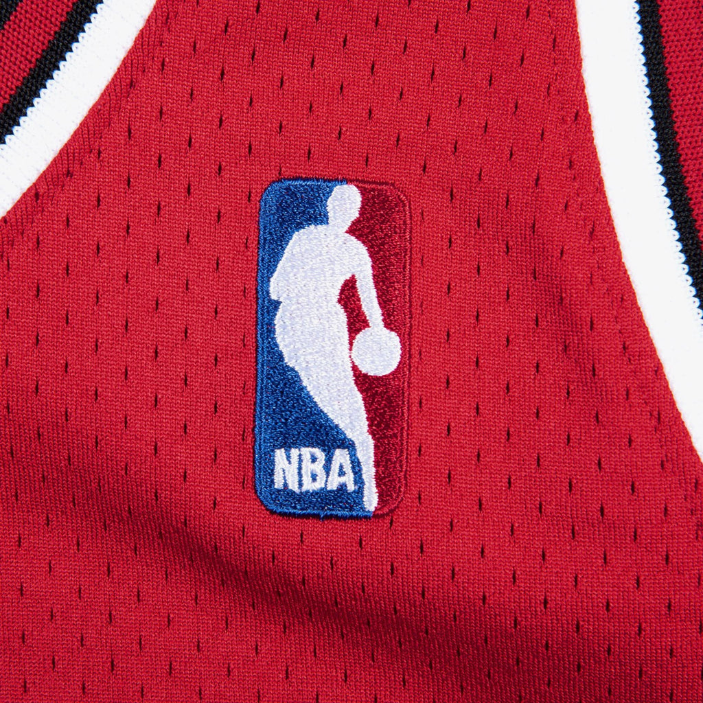 Chicago Bulls Authentic Jersey Road Finals Michael Jordan 1997-98