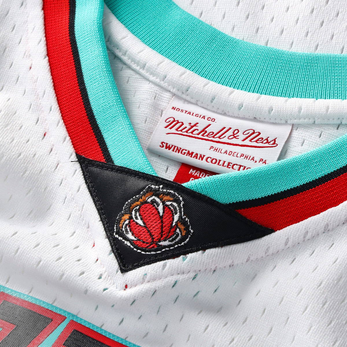 Vancouver Grizzlies Shareef Abdur-Rahim 2000 Swingman Authentic Jersey - White