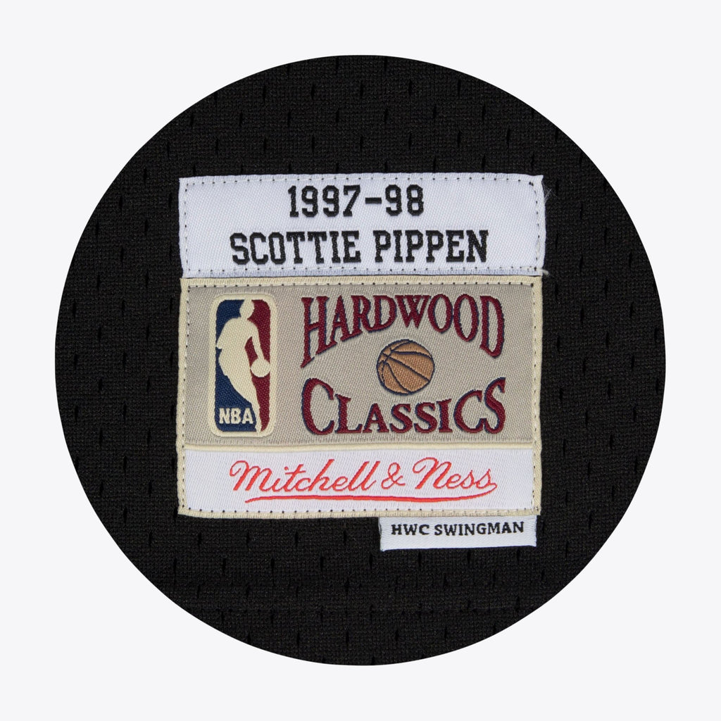 Chicago Bulls Scottie Pippen 1997-98 Hardwood Classics Alternate Swingman Jersey - Black - Mens